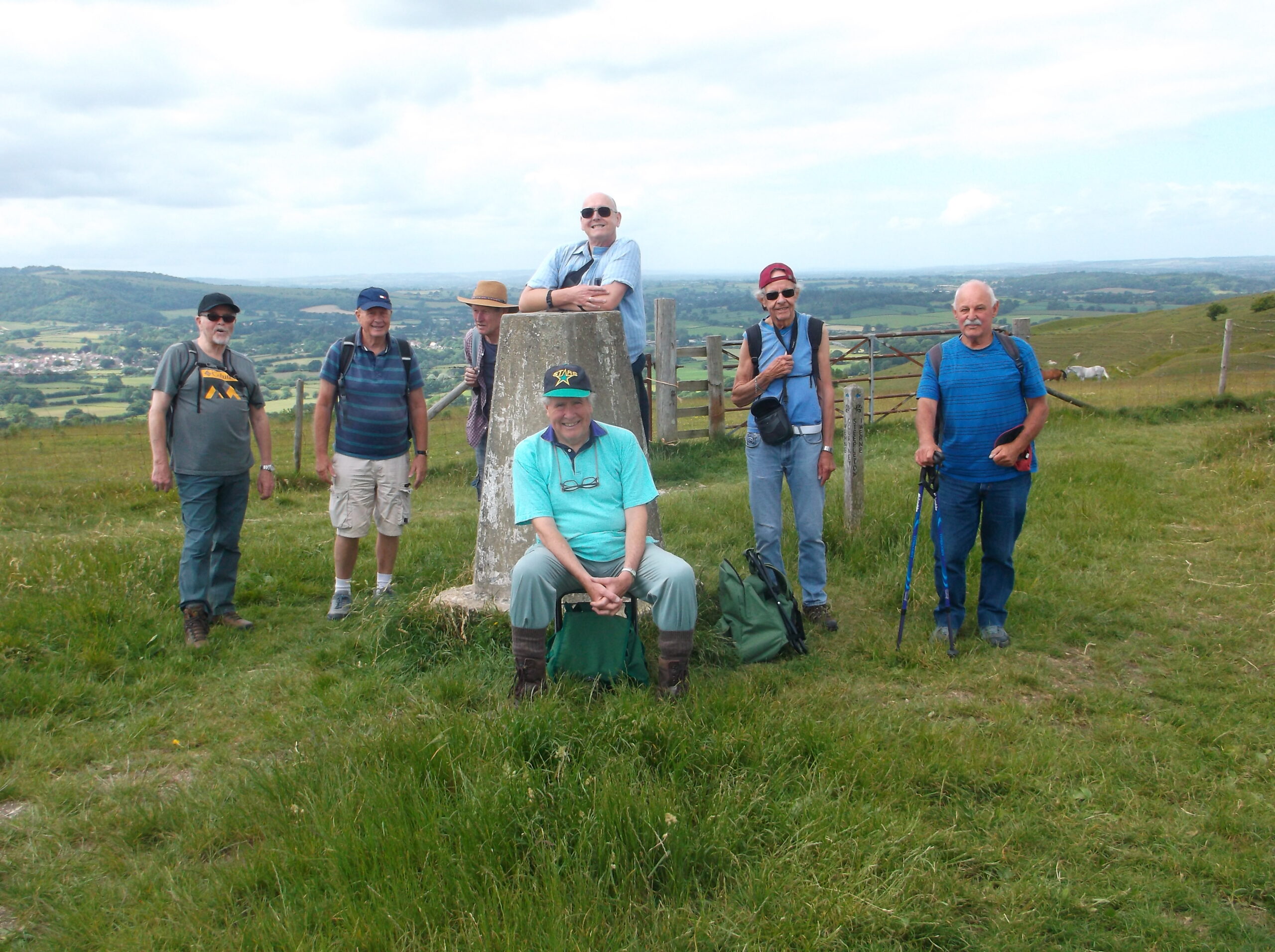 Dorset Group 12 Jun 22: Hambledon Hill and Hod Hill from Shillingstone