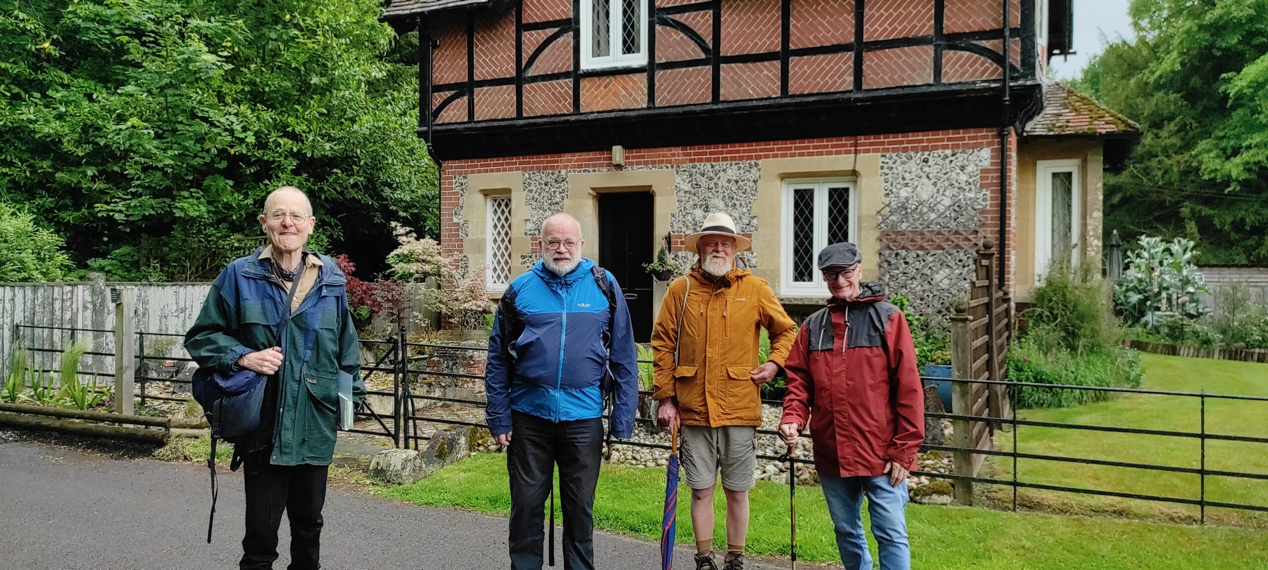 A walk in the North Hampshire Downs: 4 June 2022
